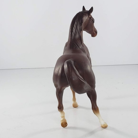 Breyer Horse Classic Arabian Mare Chestnut #3055 Chalky? - Picture 4 of 11